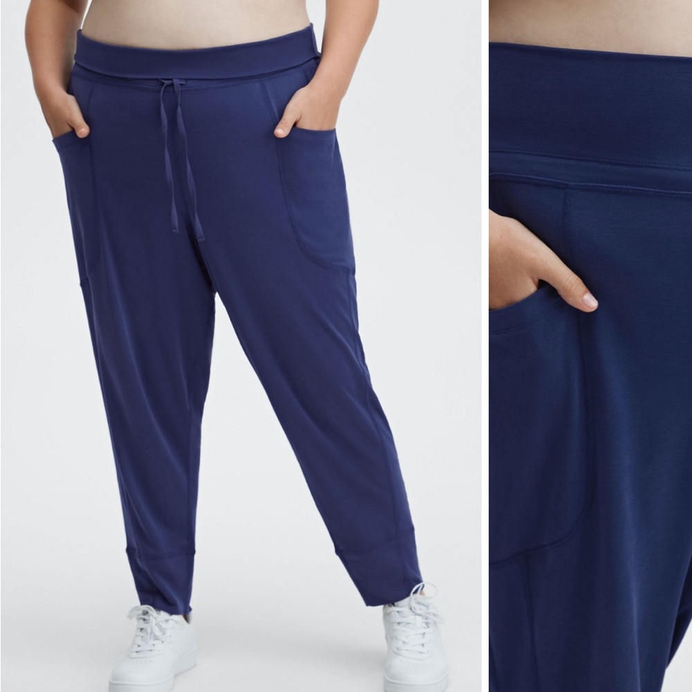 NWOT Fabletics 2x Sleek Knit Drawstring Jogger Lounge Pant Navy Blue
